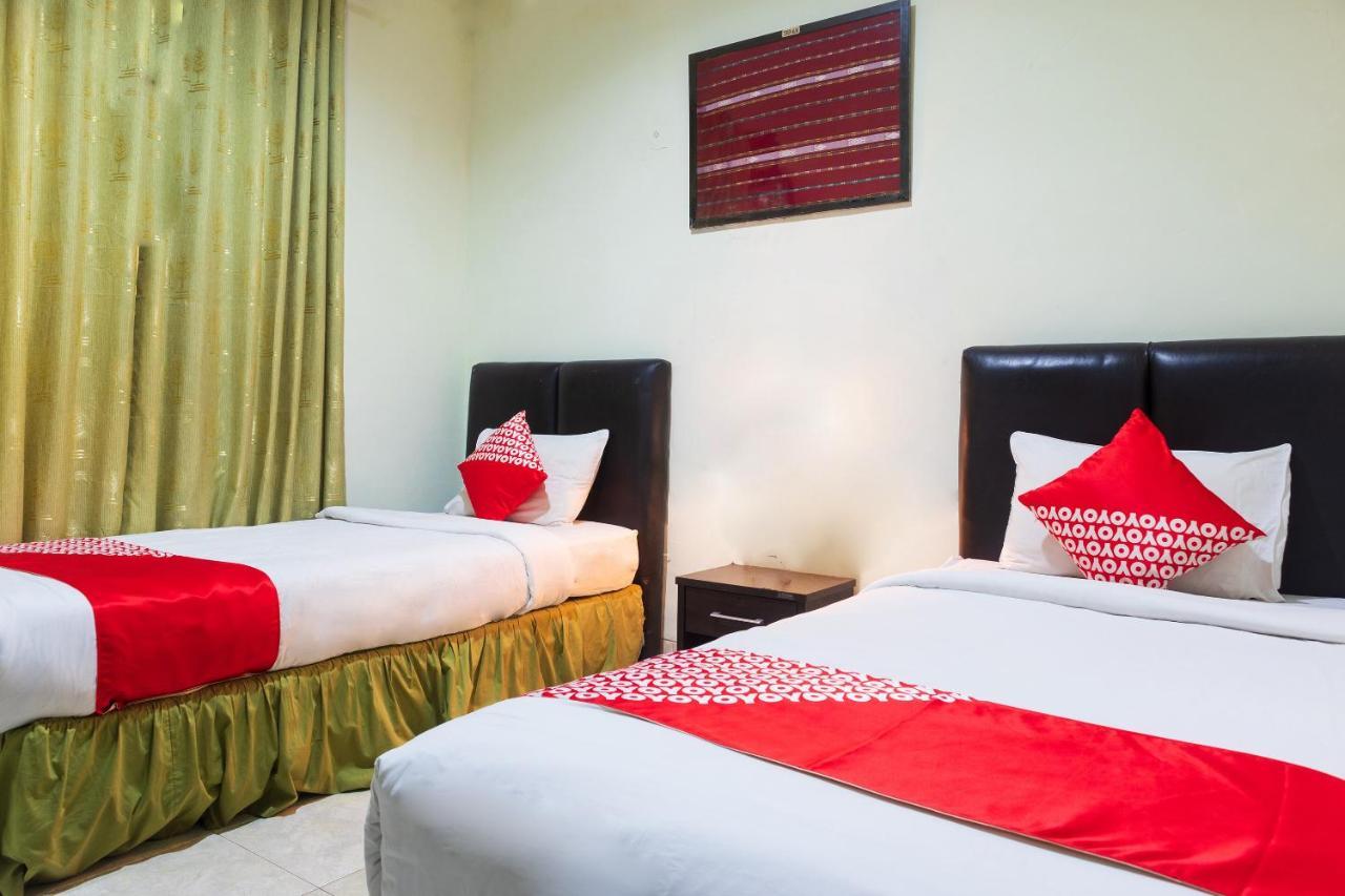 โอโย 1682 กรีเนีย โฮเต็ล Hotel กูปัง ภายนอก รูปภาพ